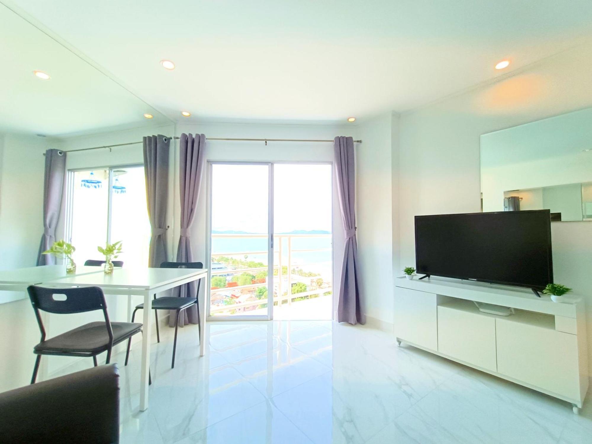 Sea View Beachfront Condos Pattaya Praia de Jomtien Exterior foto